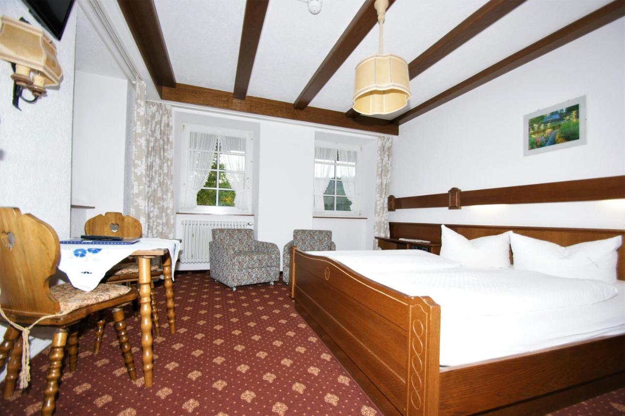 Zur Traube Schwarzwaldhotel & Restaurant Am Titisee 상트마르겐 외부 사진