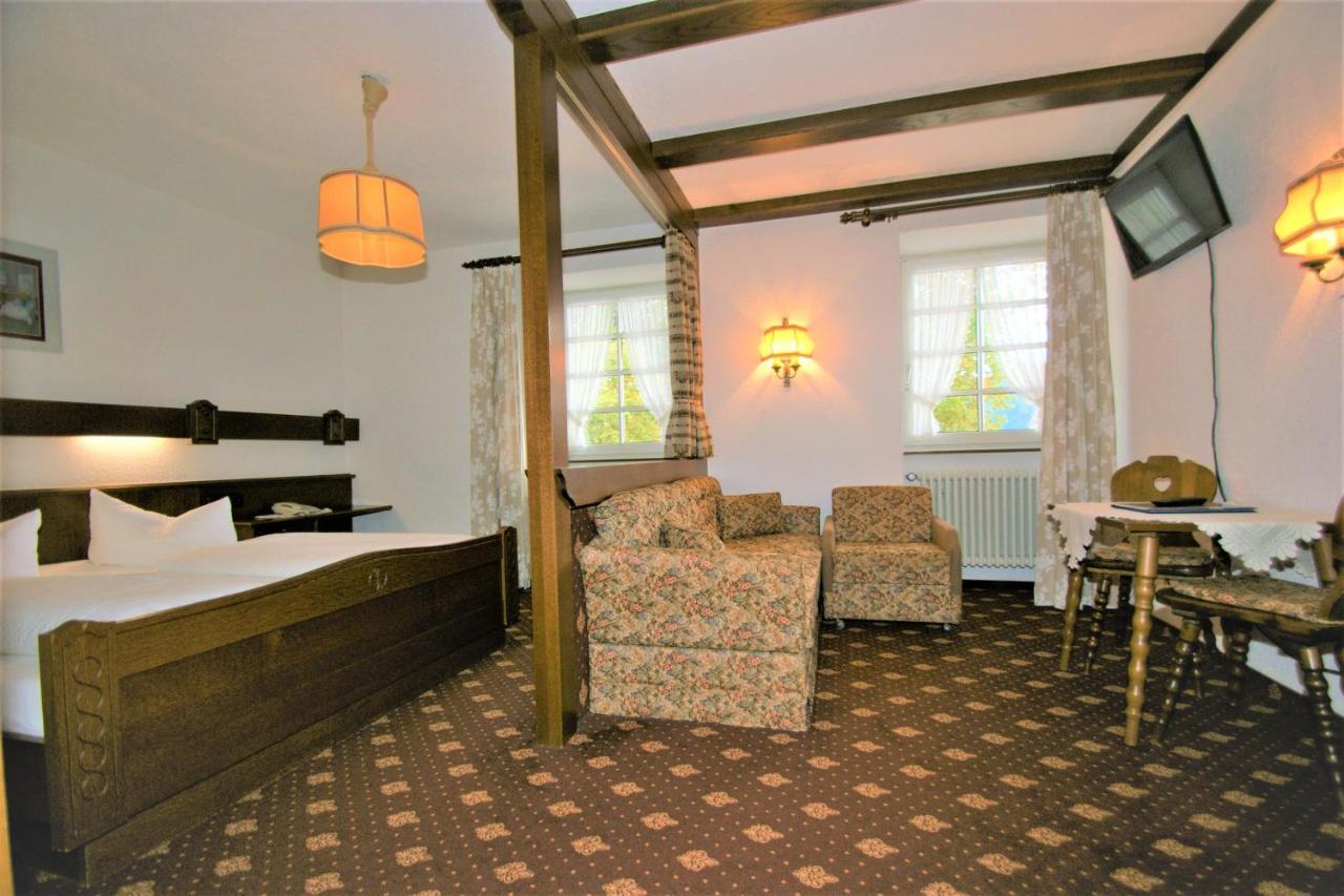 Zur Traube Schwarzwaldhotel & Restaurant Am Titisee 상트마르겐 외부 사진