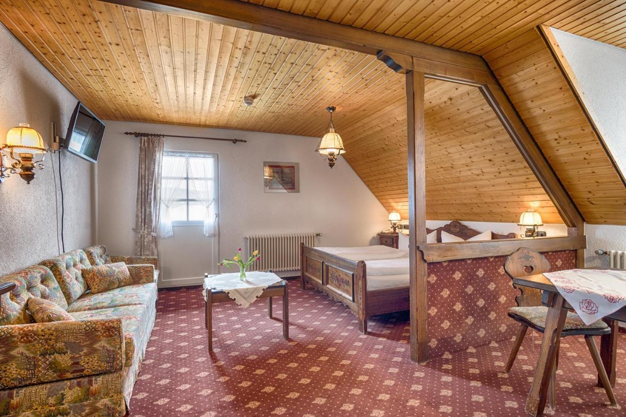 Zur Traube Schwarzwaldhotel & Restaurant Am Titisee 상트마르겐 외부 사진