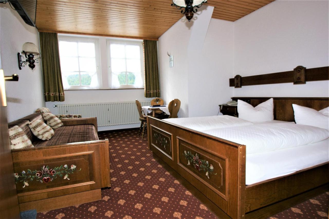Zur Traube Schwarzwaldhotel & Restaurant Am Titisee 상트마르겐 외부 사진
