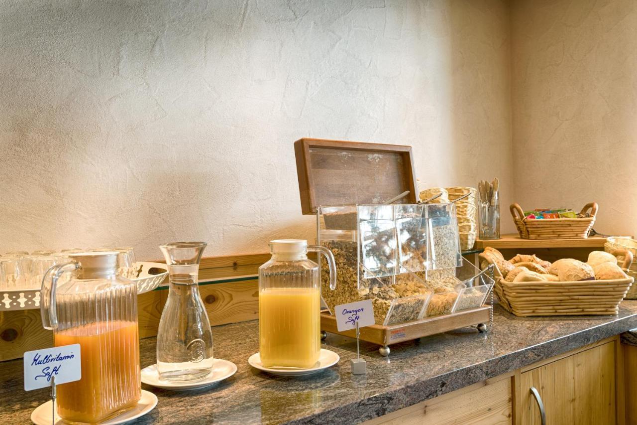 Zur Traube Schwarzwaldhotel & Restaurant Am Titisee 상트마르겐 외부 사진
